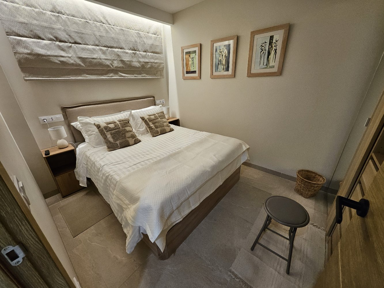 Beautiful fully renovated apartment for long term rental 