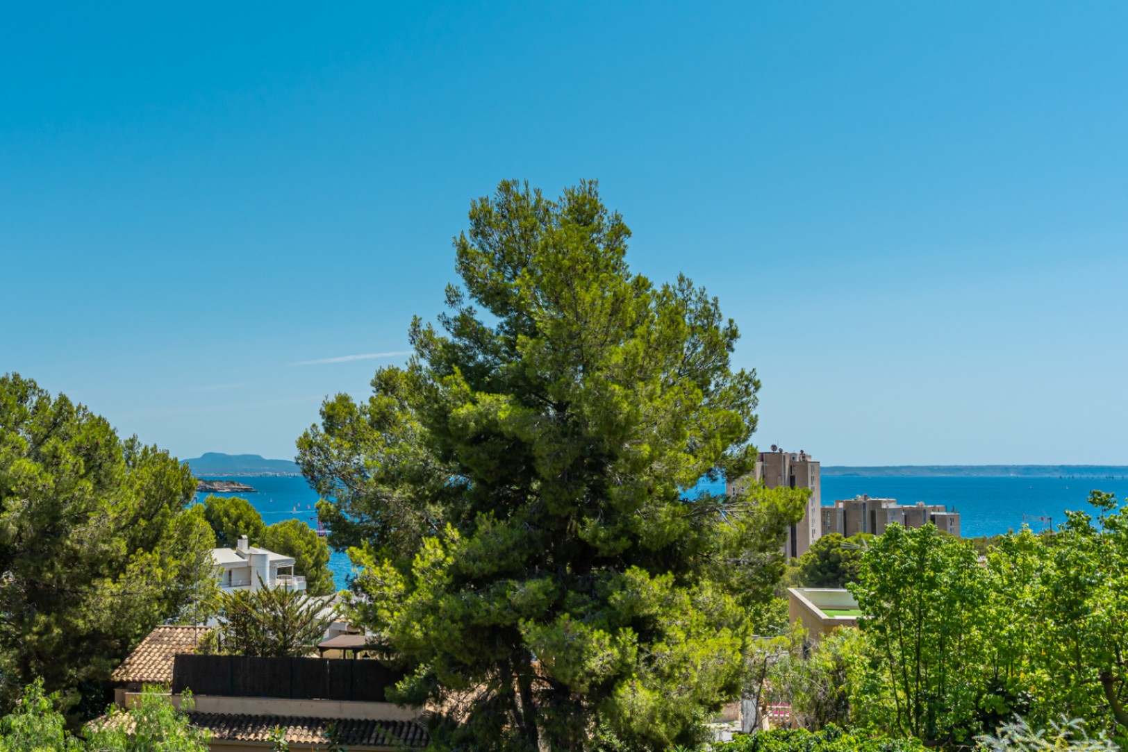Spacious sea view apartment in a peaceful area of Cas Catala