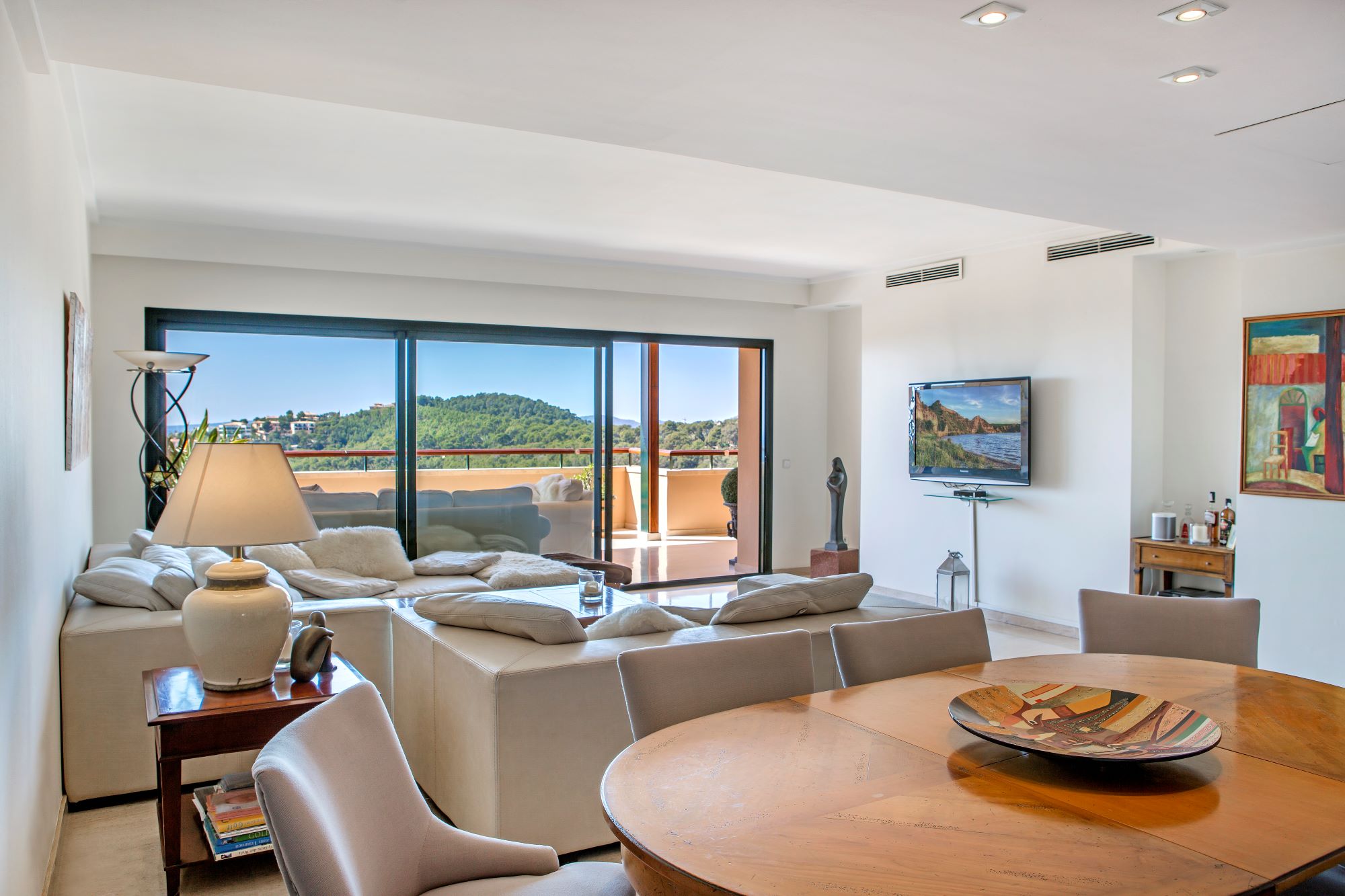 Luxurious and spacious penthouse duplex in Olinto
