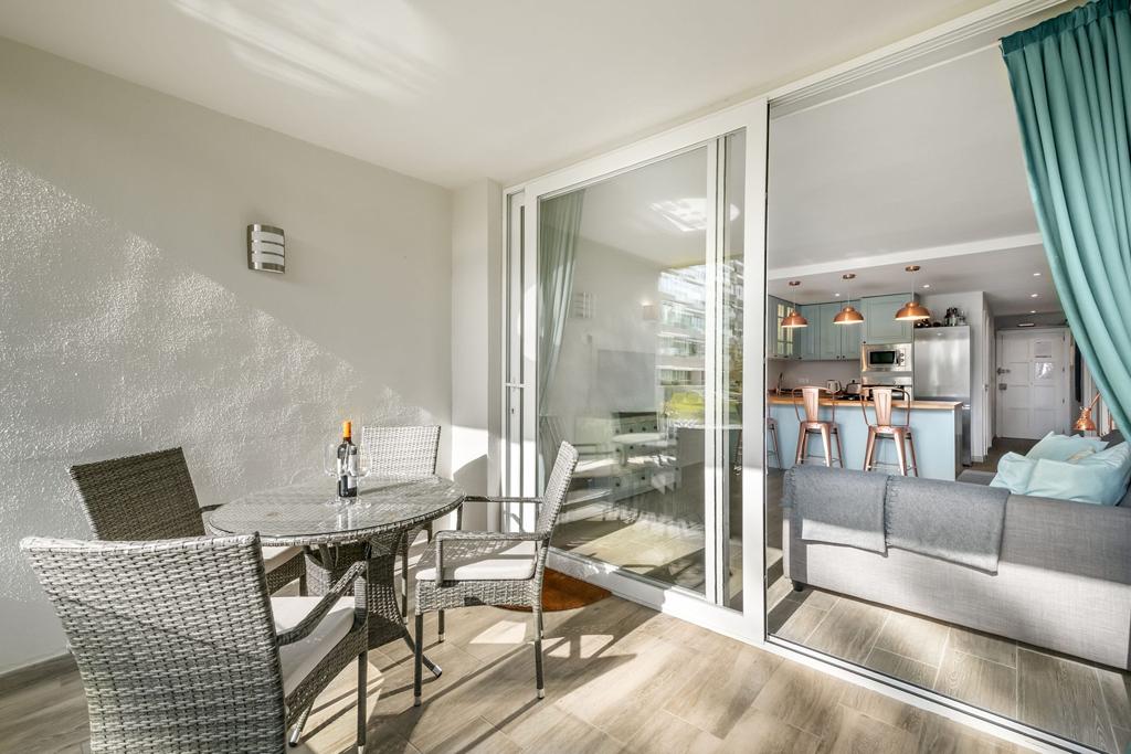 Attractive fully renovated garden apartment in De Mar