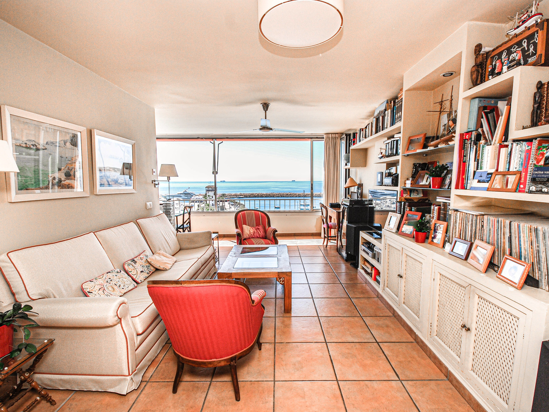 Apartamento en primera línea con increíbles vistas al mar