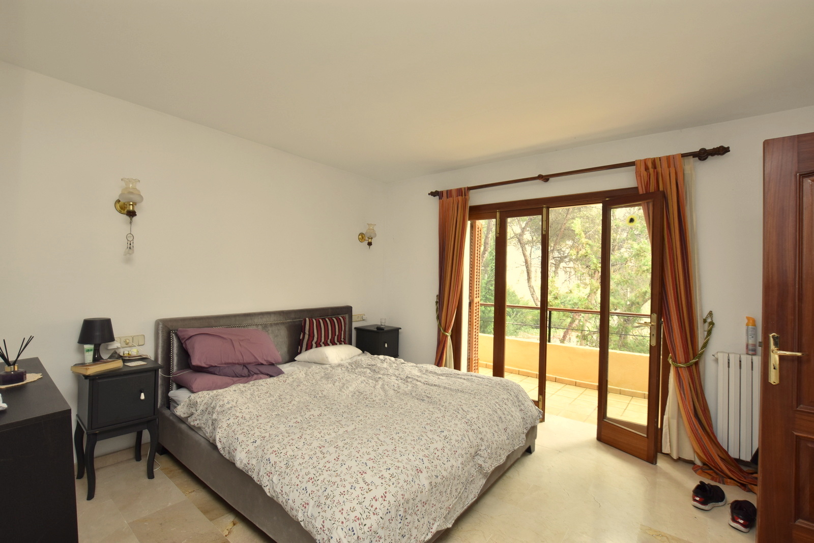 Villa de 4 dormitorios de estilo mediterráneo en Costa dén Blanes
