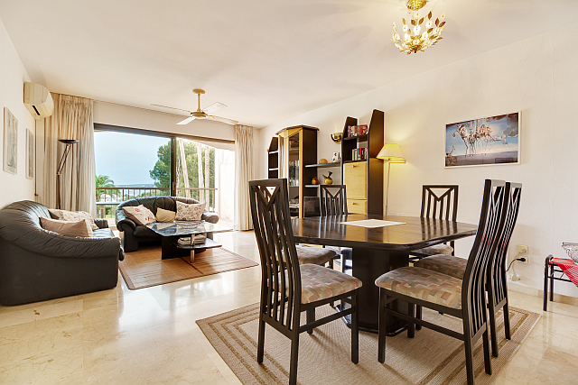 Charming 3 bedroom apartment in Silver Point, sea view