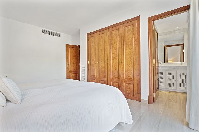 Elegant sunfilled 3 bedroom apartment in Bendinat