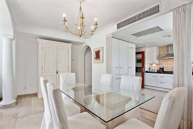 Elegant sunfilled 3 bedroom apartment in Bendinat
